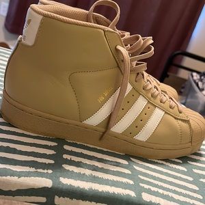 Adidas 3 striped sneakers shell toes